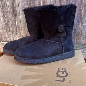 UGG Bailey Button boots